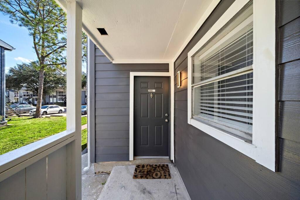 Cozy, Dedicated Workspace, Fast Wi-Fi Apartment Houston Exterior photo