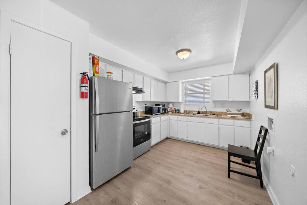 Cozy, Dedicated Workspace, Fast Wi-Fi Apartment Houston Exterior photo